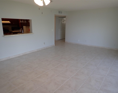 106 Lake Emerald Drive - Photo Thumbnail 6