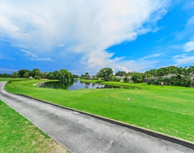 1502 Pinecrest Circle - Photo Thumbnail 27