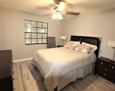 1502 Pinecrest Circle - Photo Thumbnail 21