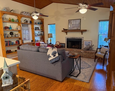 1941 W Shell Lane - Photo Thumbnail 6