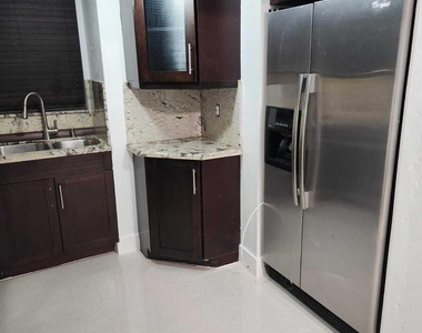 8801 W Flagler Street - Photo Thumbnail 5
