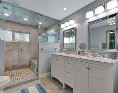 2711 Boone Drive - Photo Thumbnail 25