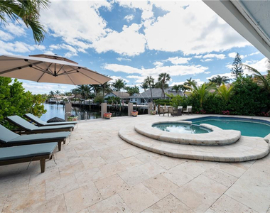 2711 Boone Drive - Photo Thumbnail 1