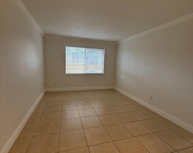7732 Camino Real - Photo Thumbnail 11