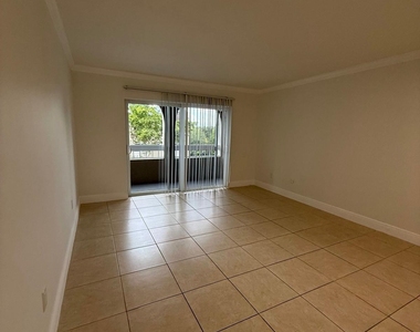7732 Camino Real - Photo Thumbnail 14