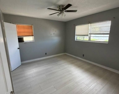 403 Nw 2nd Street - Photo Thumbnail 9