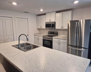 2328 Bimini Avenue Sw - Photo Thumbnail 1