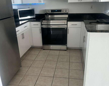 3000 Coral Way - Photo Thumbnail 5