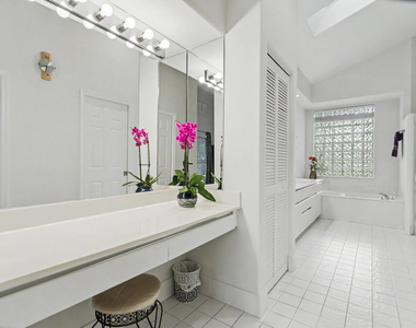 6219 Evian Place - Photo Thumbnail 33