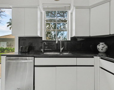 6219 Evian Place - Photo Thumbnail 22