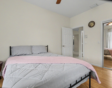 6219 Evian Place - Photo Thumbnail 41