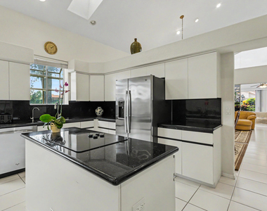 6219 Evian Place - Photo Thumbnail 18
