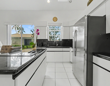 6219 Evian Place - Photo Thumbnail 19