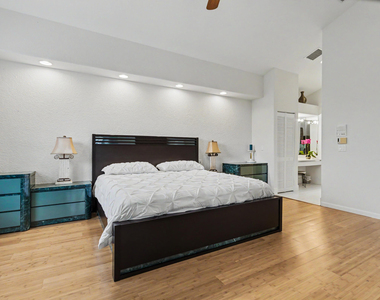6219 Evian Place - Photo Thumbnail 30