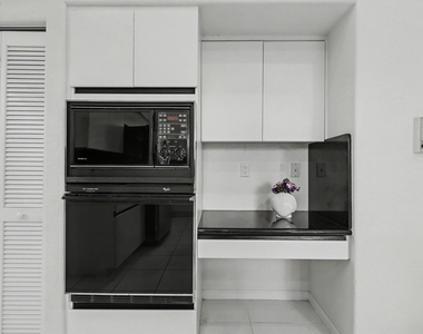 6219 Evian Place - Photo Thumbnail 20