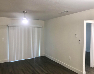 8121 Sw 21st Court - Photo Thumbnail 15