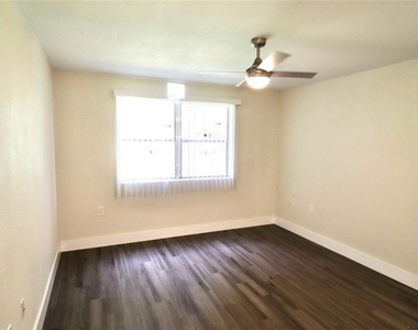 8121 Sw 21st Court - Photo Thumbnail 14