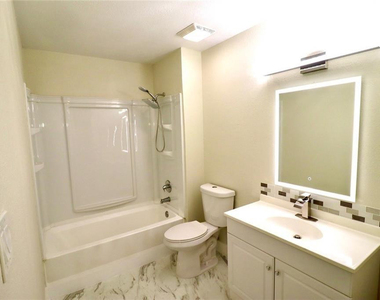 8121 Sw 21st Court - Photo Thumbnail 8
