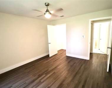 8121 Sw 21st Court - Photo Thumbnail 13