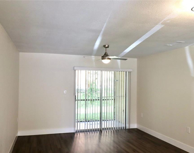 8121 Sw 21st Court - Photo Thumbnail 6