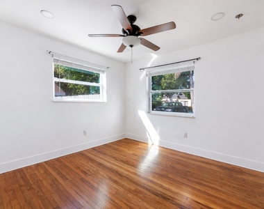 3914 Serubi Avenue - Photo Thumbnail 9