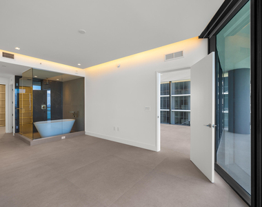 700 Ne 24th Street - Photo Thumbnail 24