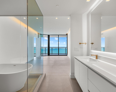 700 Ne 24th Street - Photo Thumbnail 32
