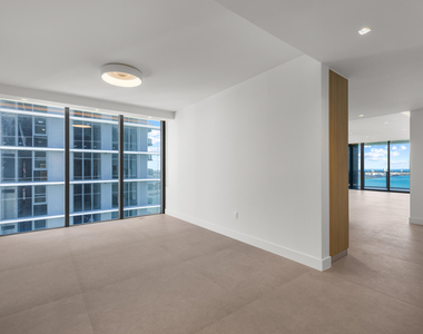 700 Ne 24th Street - Photo Thumbnail 4