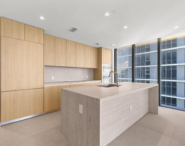 700 Ne 24th Street - Photo Thumbnail 10