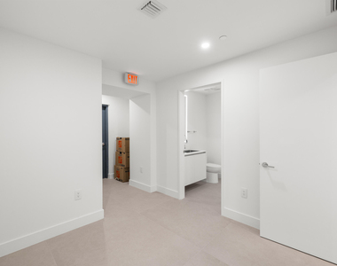 700 Ne 24th Street - Photo Thumbnail 40