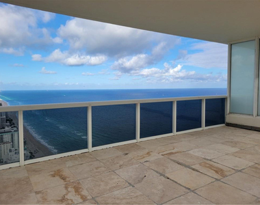 1830 S Ocean Drive - Photo Thumbnail 23