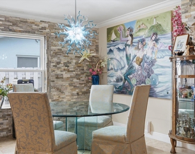 707 Sw 3rd Avenue - Photo Thumbnail 5