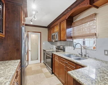 707 Sw 3rd Avenue - Photo Thumbnail 2