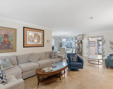 707 Sw 3rd Avenue - Photo Thumbnail 10