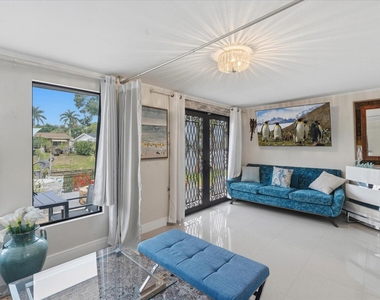 707 Sw 3rd Avenue - Photo Thumbnail 16
