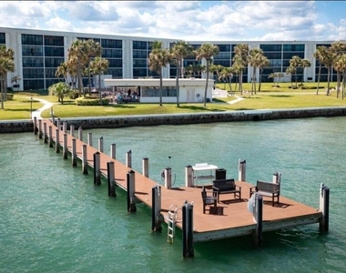 200 Intracoastal - Photo Thumbnail 15