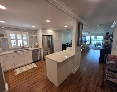200 Intracoastal - Photo Thumbnail 3