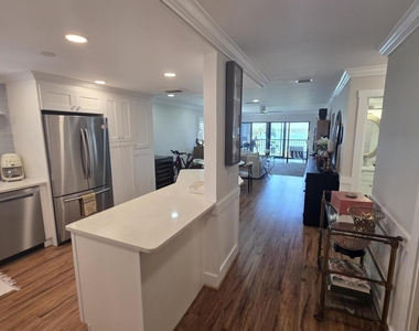 200 Intracoastal - Photo Thumbnail 2