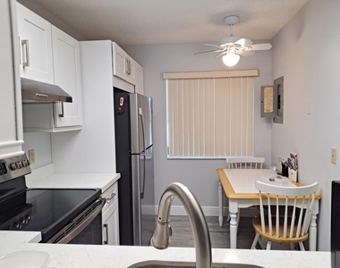 6795 Huntington 405 Lane - Photo Thumbnail 4