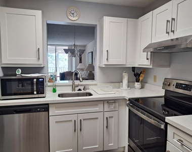 6795 Huntington 405 Lane - Photo Thumbnail 8