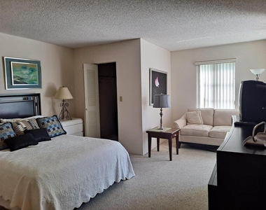 6795 Huntington 405 Lane - Photo Thumbnail 17