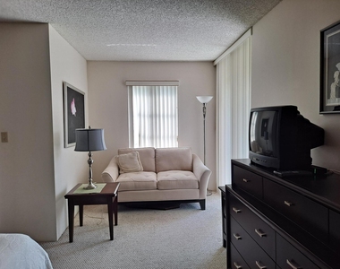 6795 Huntington 405 Lane - Photo Thumbnail 18