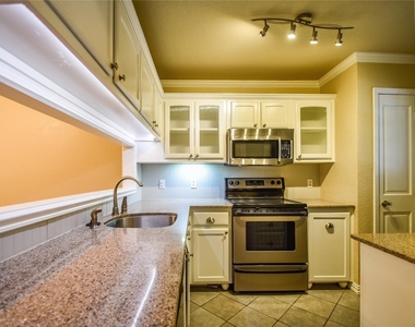 87 Winchester Drive - Photo Thumbnail 3