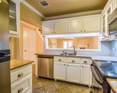 87 Winchester Drive - Photo Thumbnail 6