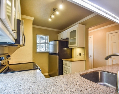 87 Winchester Drive - Photo Thumbnail 5