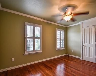87 Winchester Drive - Photo Thumbnail 16