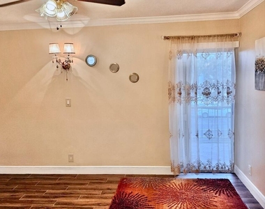 630 Nw 13th Street - Photo Thumbnail 5