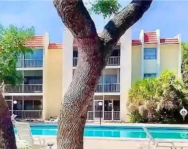 630 Nw 13th Street - Photo Thumbnail 7