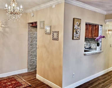 630 Nw 13th Street - Photo Thumbnail 2