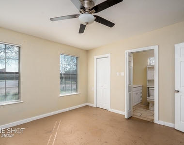 542 Mccartney Lane - Photo Thumbnail 14